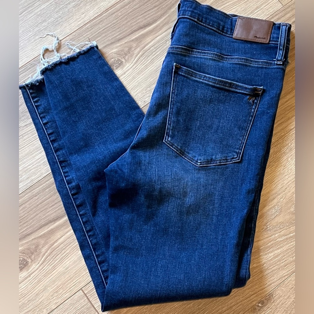 Madewell Women's Size 31 9 inch mid-rise Skinny jeans